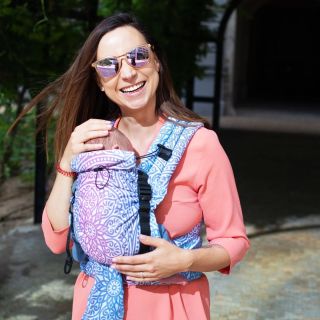 První měsíce rozhodují. Ne o tom, kolik toho stihnete, ale jak blízko budete. Nosítko Hugo vám od prvních dnů dává to, co...